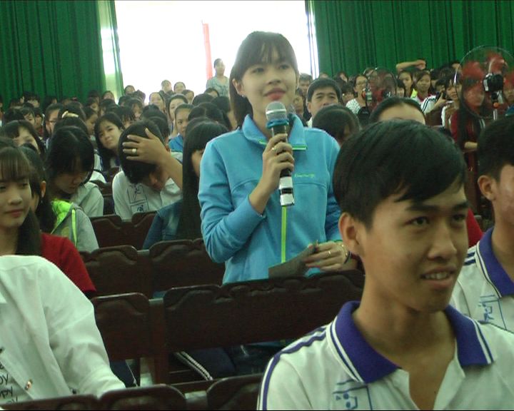 sinh hoat ngoai khoa HS.jpg