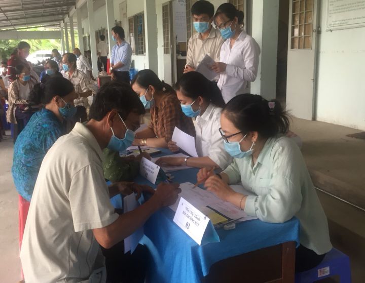 cac ho dan xa Long Dinh dong thuan ky bang ap gia boi thuong.jpg